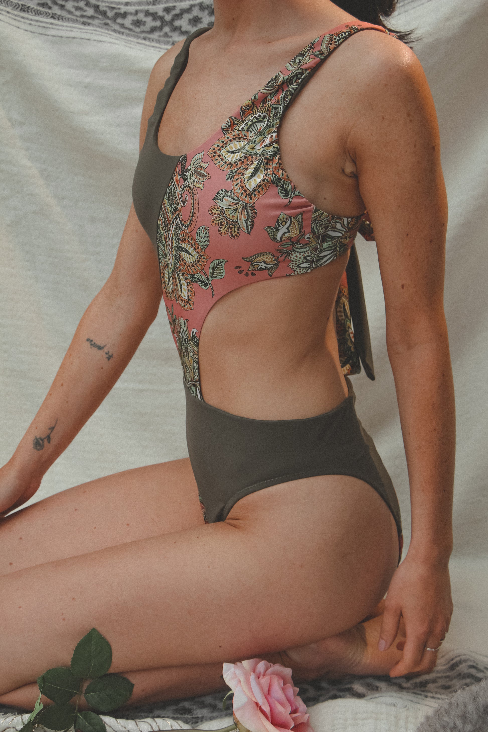 {{ product.title }} – bañador personalizado artesanal hecho en Irún por AIHRE